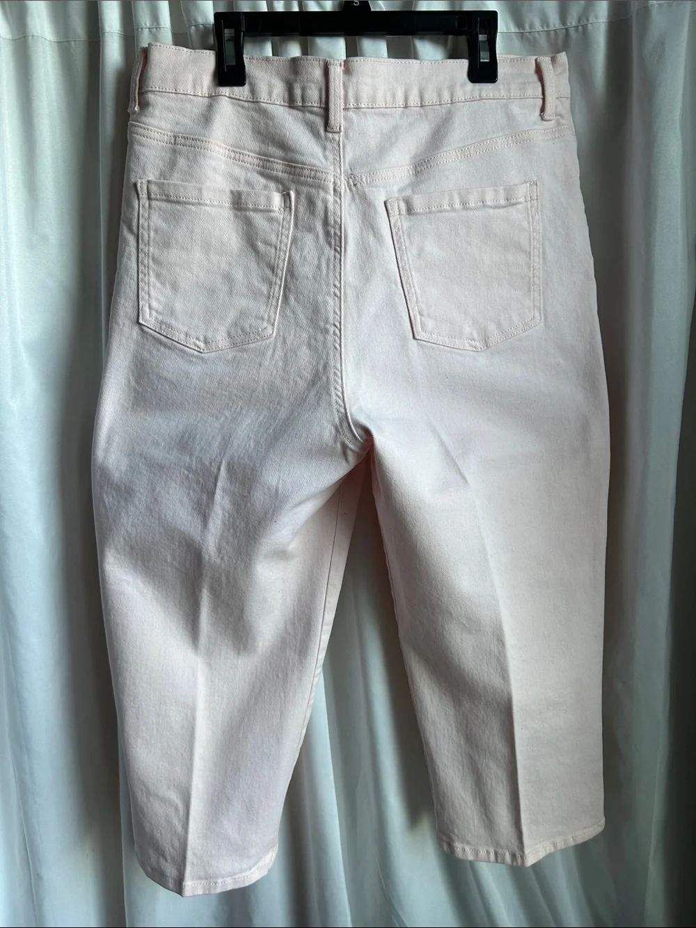 Gloria Vanderbilt Light Pink Cropped Jeans - Picture 3 of 12